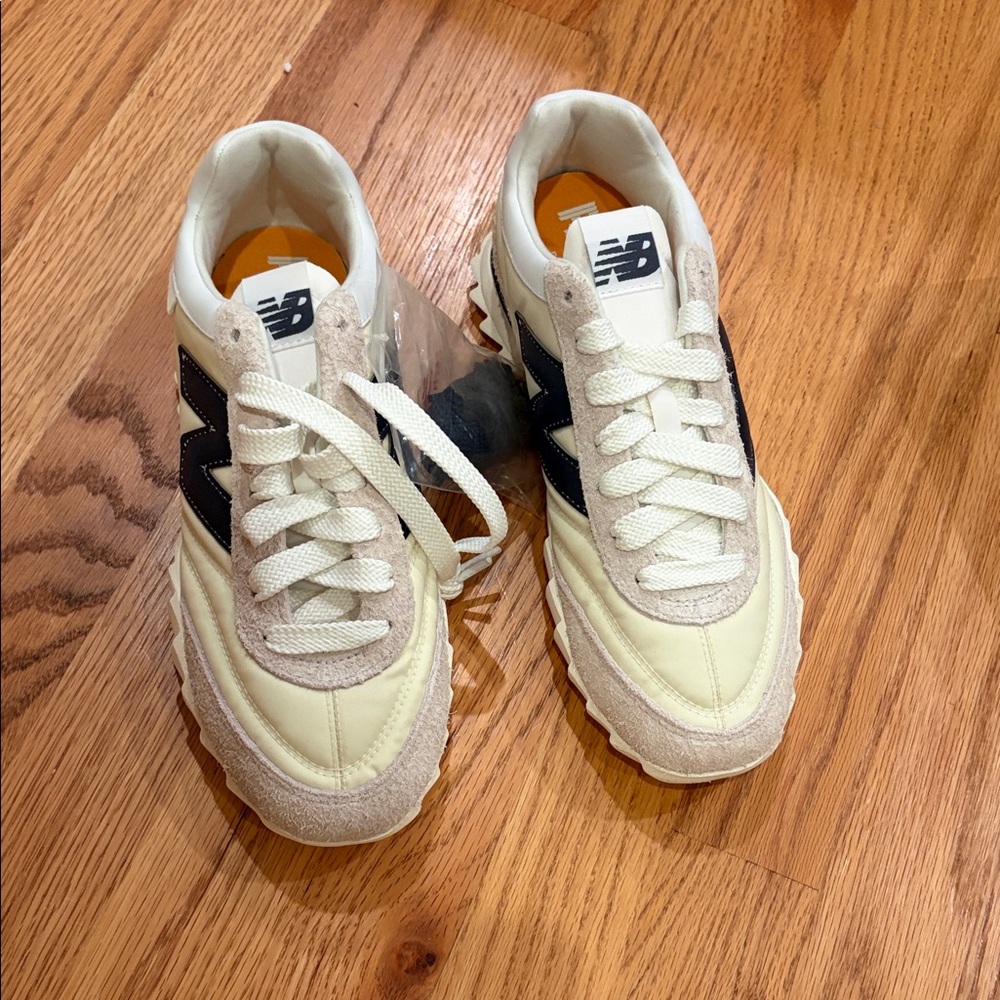 New Balance Cream and Black Casual Sneakers